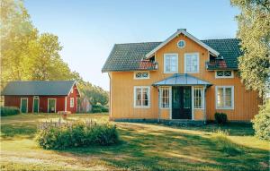 Three-Bedroom Holiday Home In Sodra Vi
