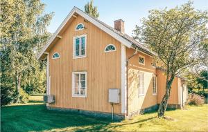 Three-Bedroom Holiday Home In Sodra Vi