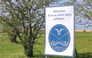 Two-Bedroom Holiday Home In Hollviken