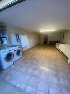 Villas Villa spacieuse proche de Marseille avec jardin et piscine privee : photos des chambres