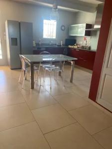 Villas Villa spacieuse proche de Marseille avec jardin et piscine privee : photos des chambres