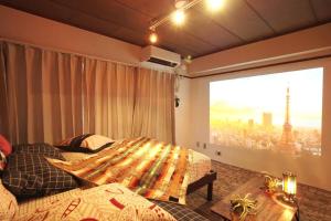 Shinjuku 3 min walk from station projector #OH7