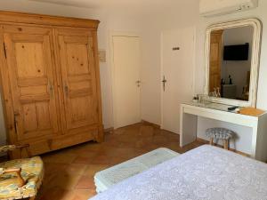 B&B / Chambres d'hotes LA PERASCEDA : photos des chambres