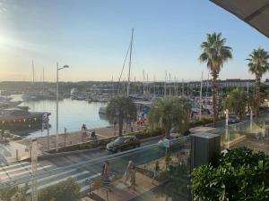Appartement T3 rénové à 5 min de la plage - Fréjus