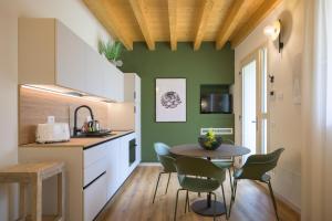 La Còrt Apartments 3