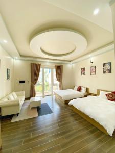 Phòng 4 Người Có Ban Công (Quadruple Room with Balcony)