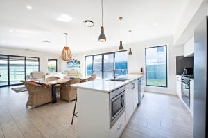 Macquarie Entertainer - Pool Retreat, Pet Friendly