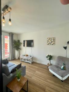 Le Verlaine, studio en centre ville à deux minutes des plages