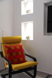 Cozy 2BD Apartment in Thissio-Acropolis