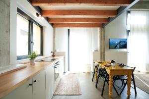 Del Re House, parking free