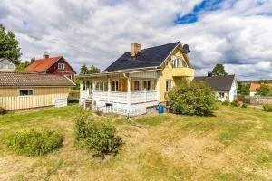 Relaxing Family Home Near The Lake - Hällefors