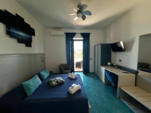 Double Room with Balcony and Sea View room in Belvedere Hotel-B&B