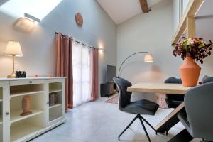 Appartements CHATEAU LAURIGA : photos des chambres