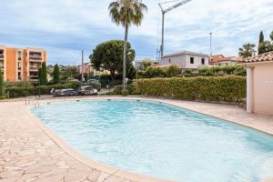 Relax Garden, Swimming pool in French Riviera