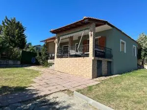 Villaralli - Mikrá Vólvi