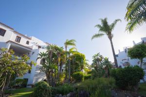 Beautiful 4 bedroom house with phenomenal golf and mountain views
