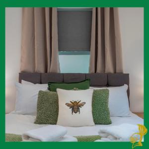 The Borough Suite Devereux Residences Newly Refurbished