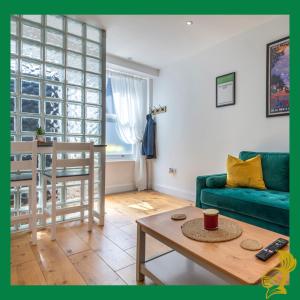 The Borough Suite Devereux Residences Newly Refurbished