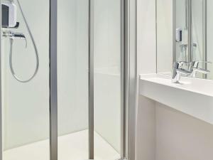 Hotels hotelF1 Chilly Mazarin les Champarts : photos des chambres