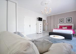 GALIHOST - Enorme casa con piscina en Vilanova de Arousa