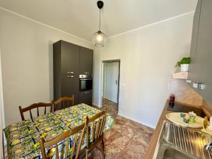 Seaside Apartment - Casa dAvalos 190