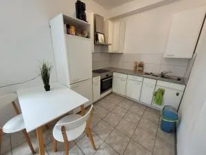 Gemütliche 2,5 Zimmer Wohnung ruhige und Zentrale Lage, FREE Parking - Onstmettingen