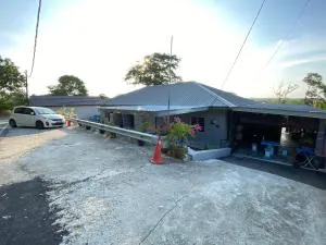Babamoon Homestay - Bukit Lintang