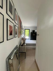 Villas Maison d'Architecte piscine vue exceptionnelle uzes a pied : photos des chambres