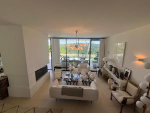 Villas Maison d'Architecte piscine vue exceptionnelle uzes a pied : photos des chambres
