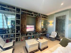 Villas Maison d'Architecte piscine vue exceptionnelle uzes a pied : photos des chambres