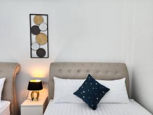 Holiday Pool Villa Bangsean Chonburi - 3 Bedrooms Villas up to 12 people