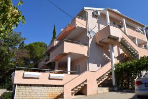 Apartmani Katica 2