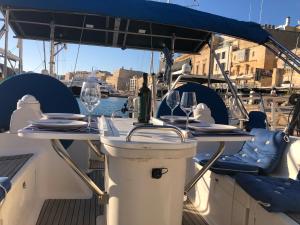 Entire boat 3 cabins in Birgu vittoriosa