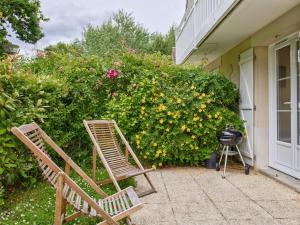 Maisons de vacances Maison de vacances pour 6 personnes a 600m de la plage avec terrasse et jardin, ideale en famille - FR-1-788-13 : photos des chambres