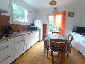 Maison avec WIFI, jardin clos, terrasse, à 600m de la plage - Pleumeur-Bodou - FR-1-368-425
