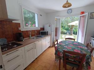 Maison avec WIFI, jardin clos, terrasse, à 600m de la plage - Pleumeur-Bodou - FR-1-368-425