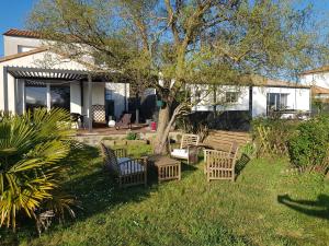 B&B / Chambres d'hotes Gites L-Infinity - 4 Chambres : Chambre Triple Basique