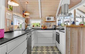 Three-Bedroom Holiday Home In Sydals