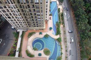 Modern Look and Comfy 2BR Transpark Cibubur Apartment By Travelio