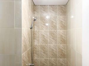 Comfort 2BR at Transpark Juanda Bekasi Timur Apartment By Travelio