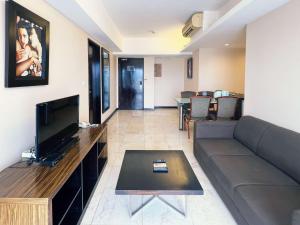 Cozy Living and Spacious 2BR Apartment Braga City Walk By Travelio