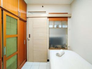 Serene 2BR Apartment at Gateway Ahmad Yani Cicadas By Travelio