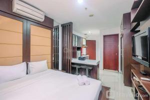 Best Deal Studio Apartment at Mangga Dua Residence By Travelio