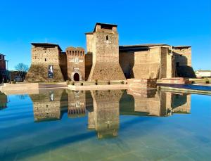 Appartamento con POSTO AUTO PRIVATO A Marina Centro Mare