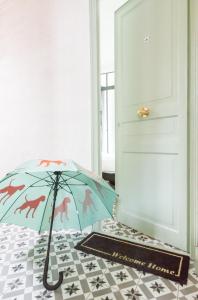 B&B / Chambres d'hotes MONTMARTRE ROMANTIC, Bed & Breakfast - Paris : photos des chambres