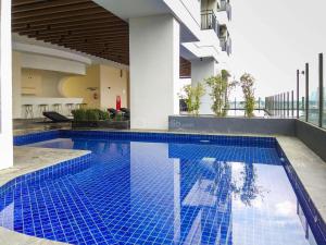 Comfort 2BR at Kebayoran Icon Apartment By Travelio