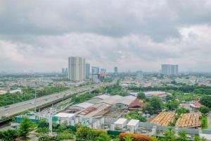 Homey and Wonderful Studio at West Vista Apartment By Travelio