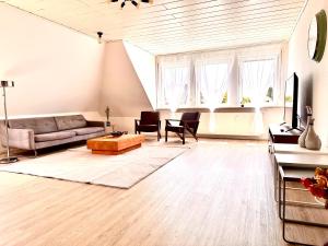 Loft 16 Weyhe - Self Check-In, Smart TVs, WLAN, 84 qm