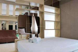 Big Studio Apartment at Capitol Park Residence By Travelio