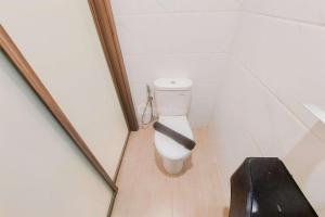 Good Designed and Restful Studio Sky House BSD Apartment By Travelio